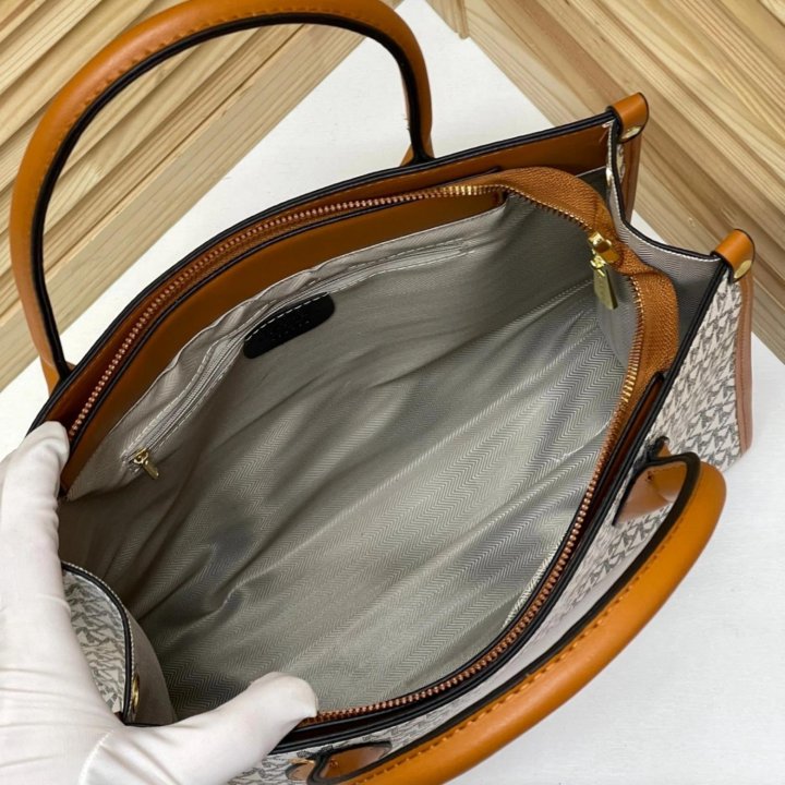 Сумки-шопер Michael Kors