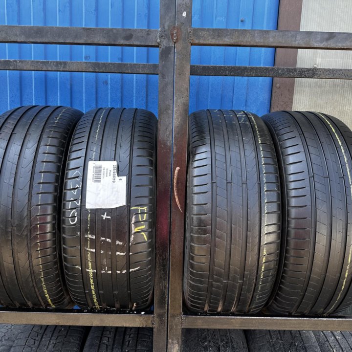 Комплект бу летних шин 255/45/19 Pirelli Scorpion