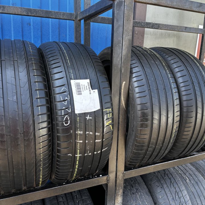 Комплект бу летних шин 255/45/19 Pirelli Scorpion