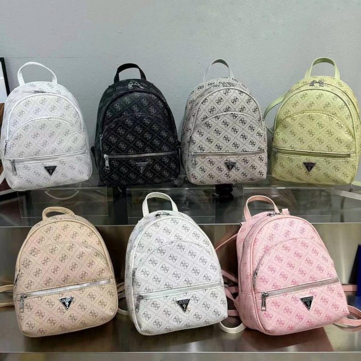 Рюкзак Guess
