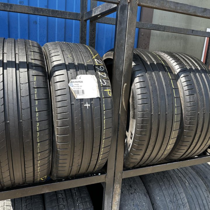 Комплект бу летних шин 255/40/20 Pirelli PZ4