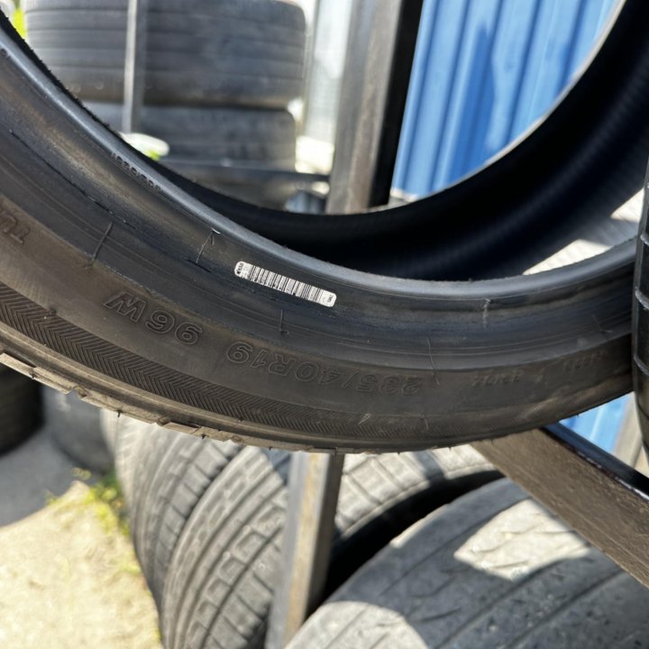 Комплект бу летних шин 235/40/19 Bridgestone S001