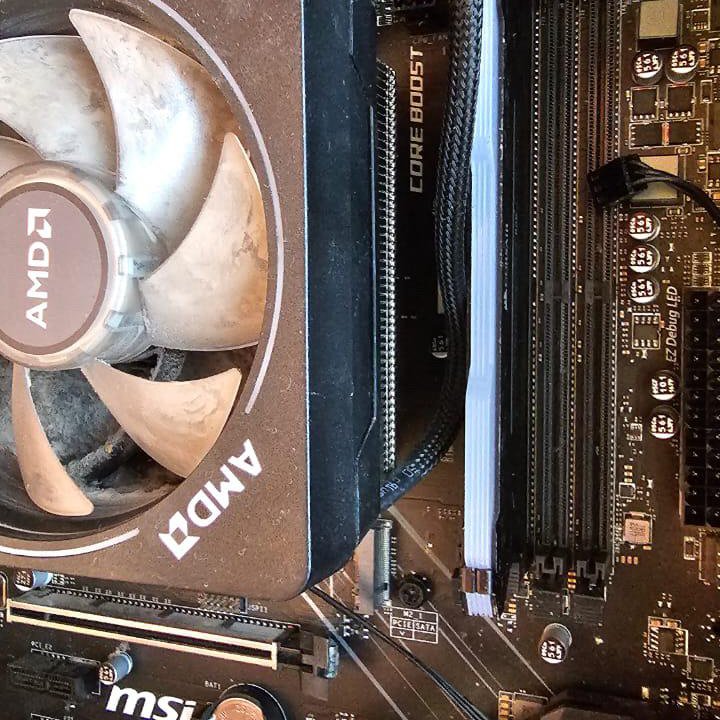 Материнская плата MSI X470 + Ryzen 7 2700x + 16gb