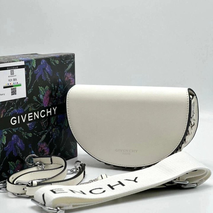 Сумка GIVENCHY кожаная