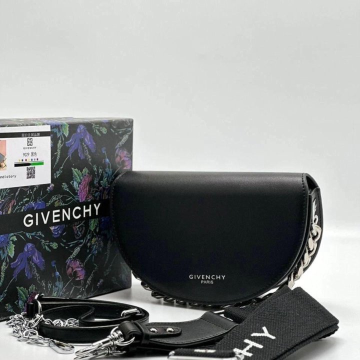 Сумка GIVENCHY кожаная