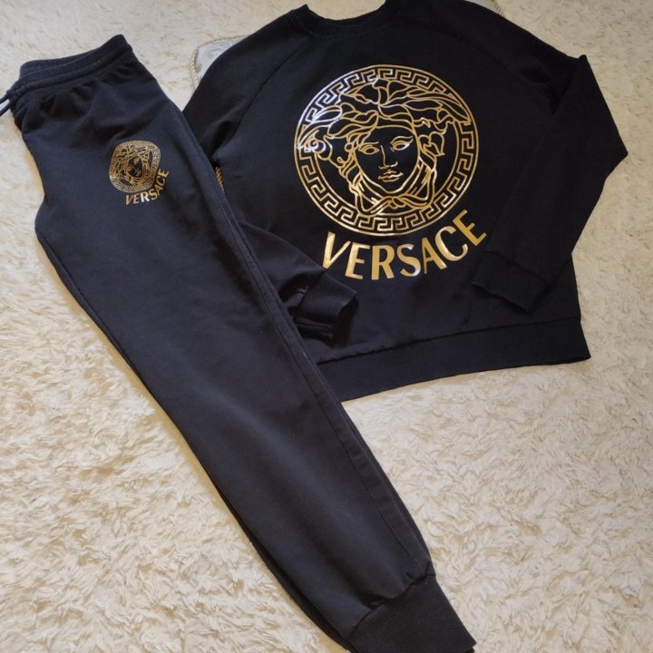 Спортивный костюм Versace 44