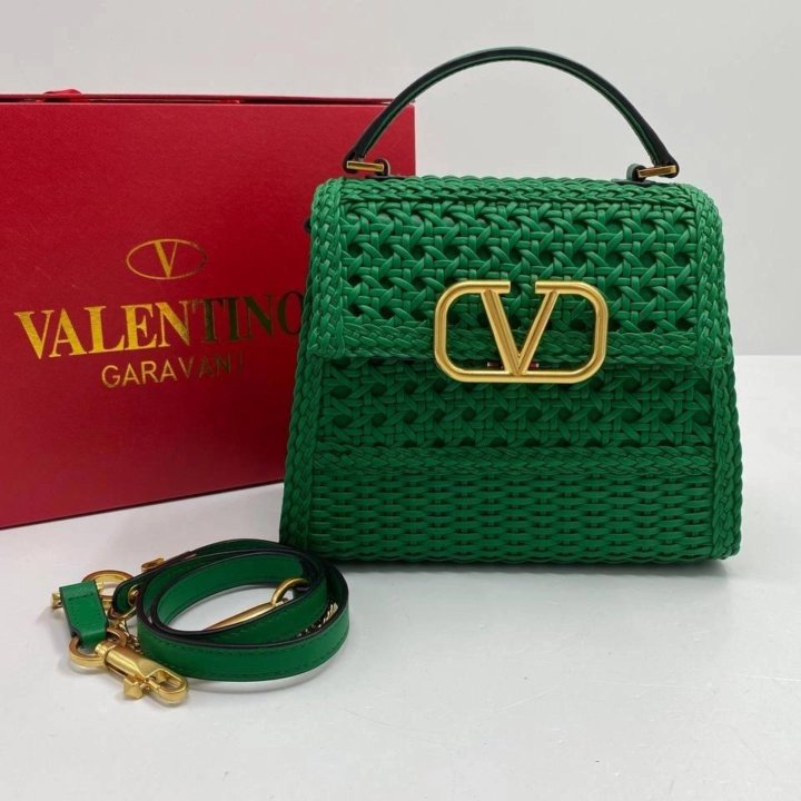 Сумки Valentino