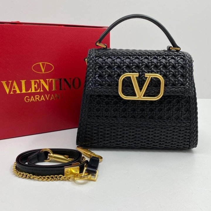 Сумки Valentino