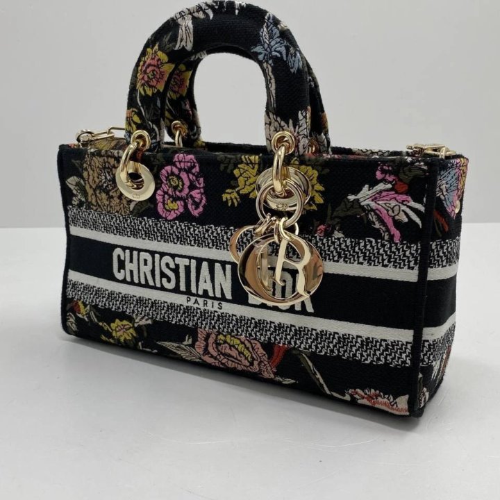 Сумки Dior