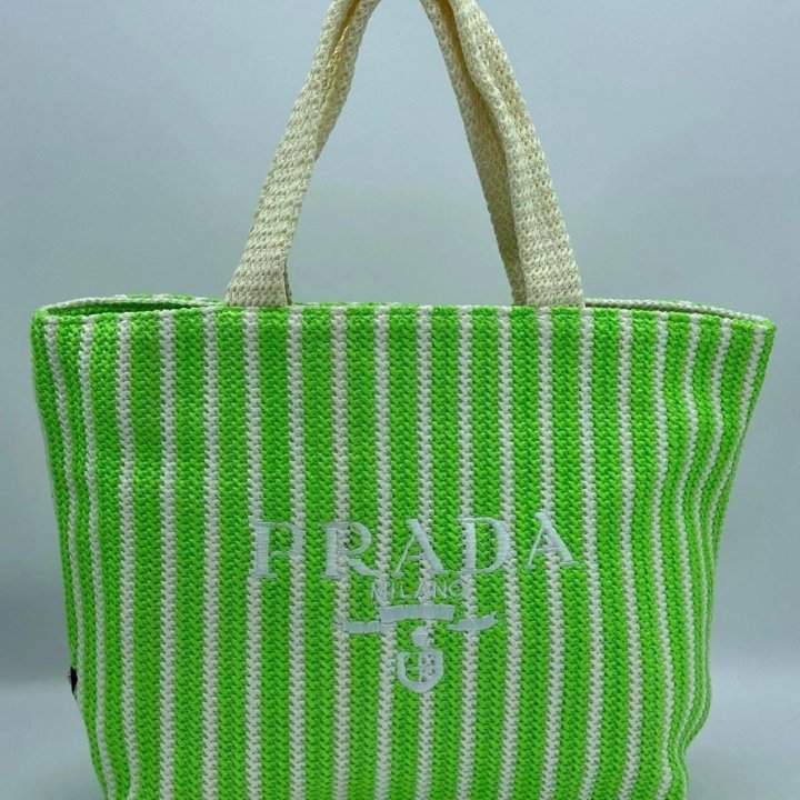 Сумки-шопер Prada