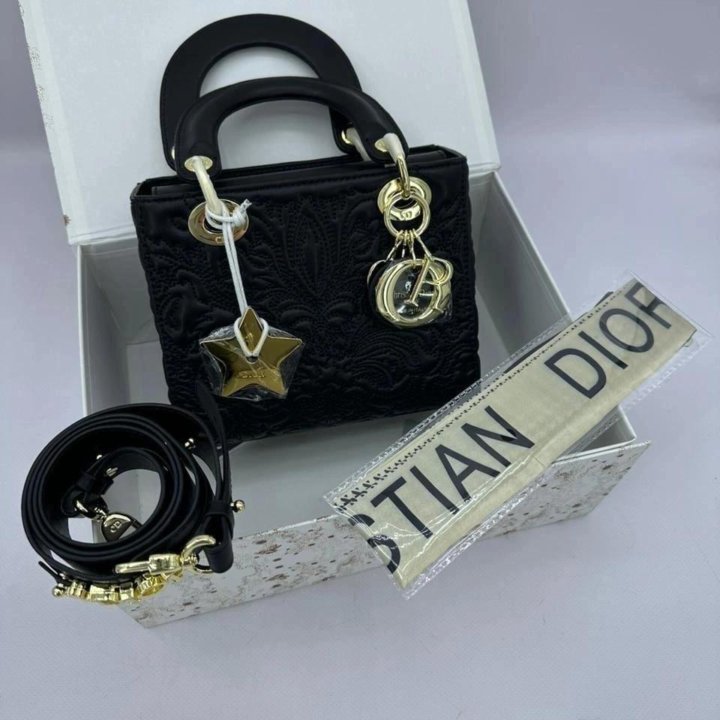 Сумки Dior