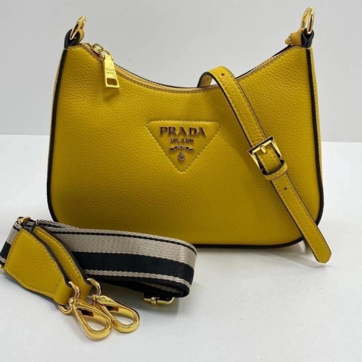 Сумки Prada