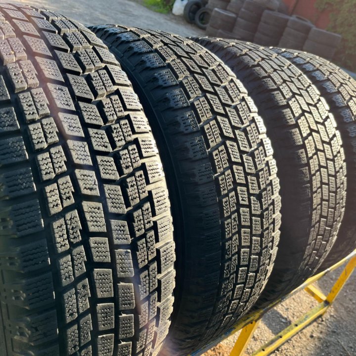 Зима Bridgestone Blizzak WS-50 235/60 R16 100Q