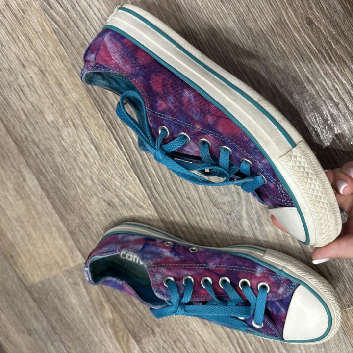 Converse 37