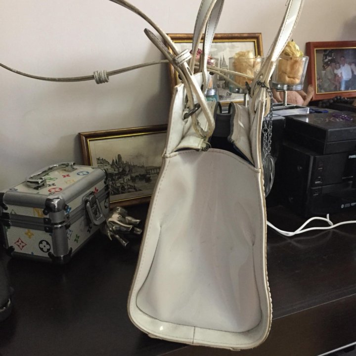 Сумка белая Armani