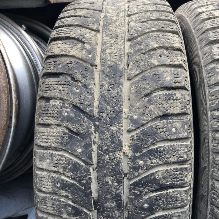 205/55 R16 шины зимние Бридстоун 4шт