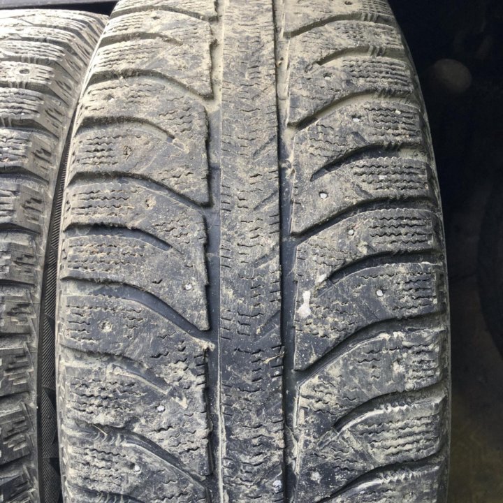 205/55 R16 шины зимние Бридстоун 4шт