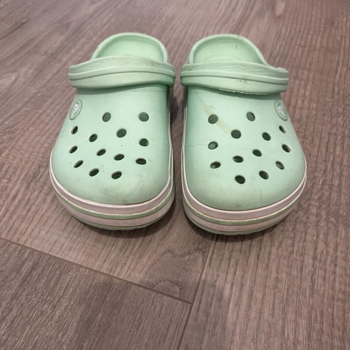 Crocs