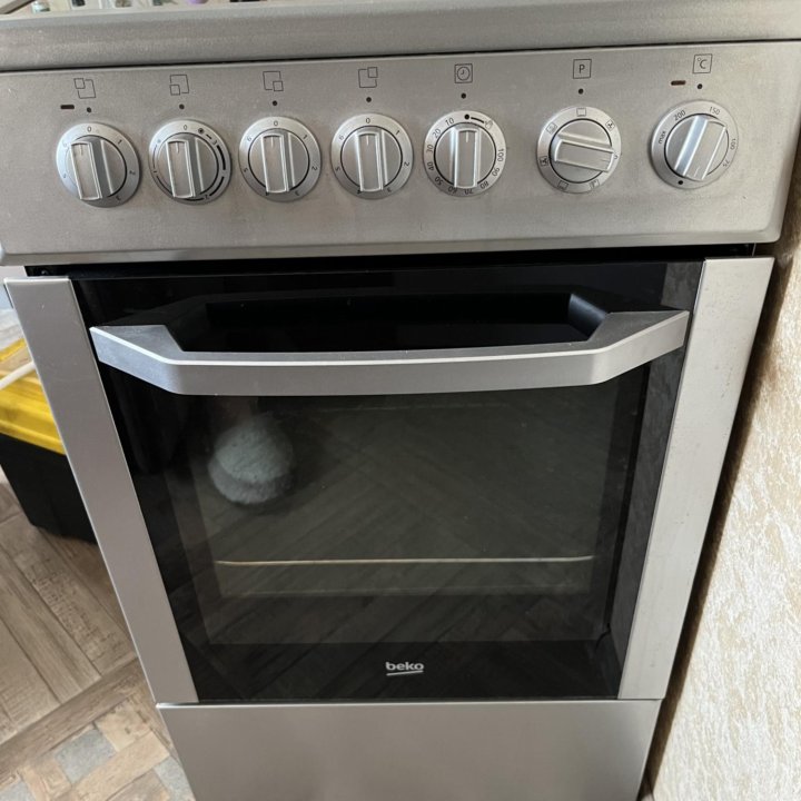 Электроплита BEKO CSE 57100GS