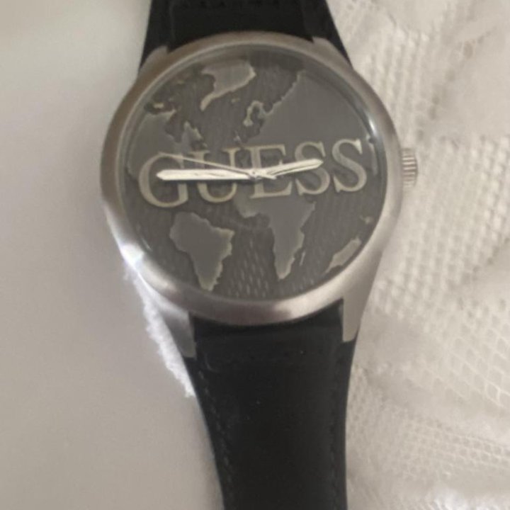 Часы наручные Guess