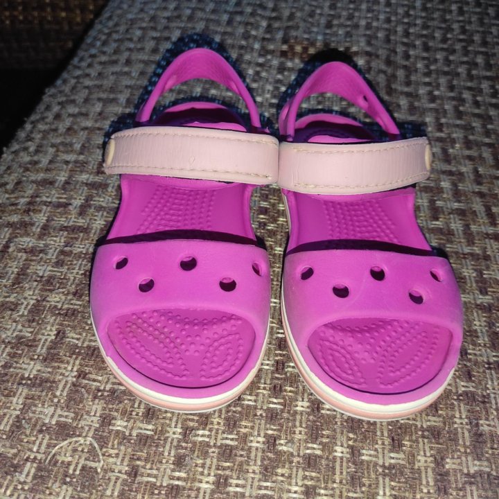 Crocs c9