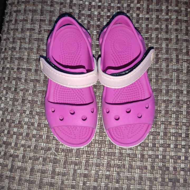 Crocs c9