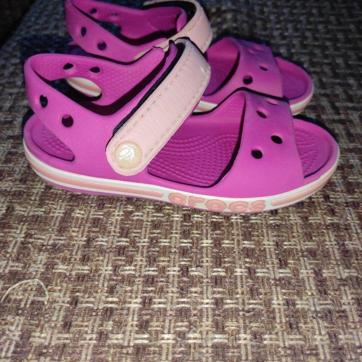 Crocs c9