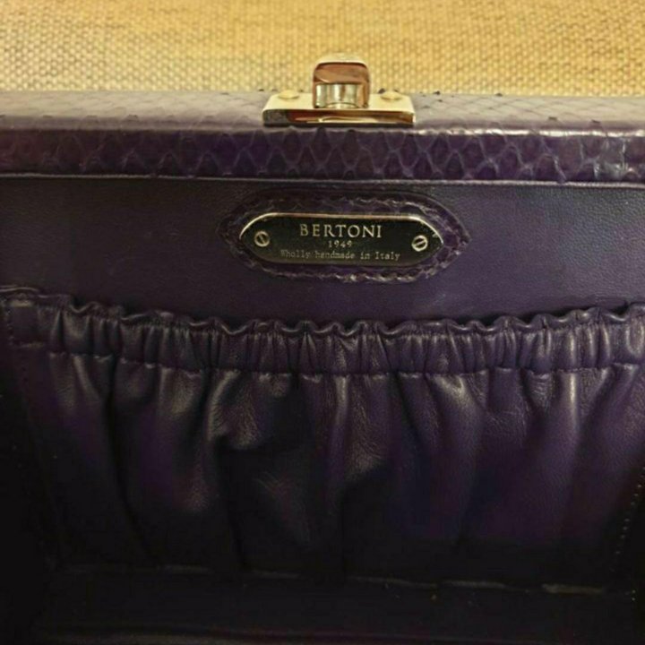 Сумка Bertoni