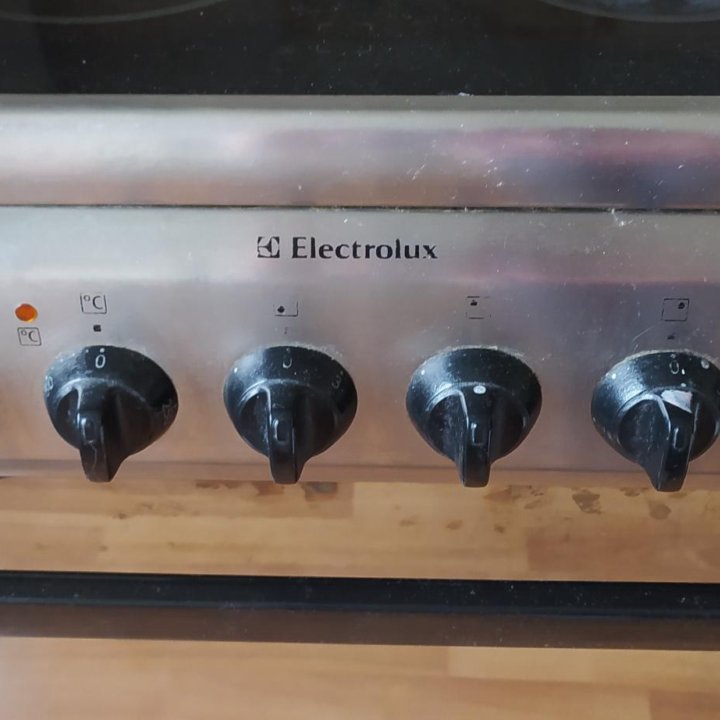 Плита электрическая Electrolux