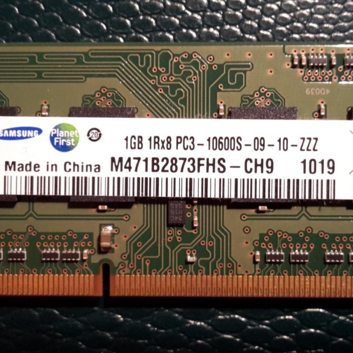 Для ноутбуков SODIMM DDR3 1333 MHz