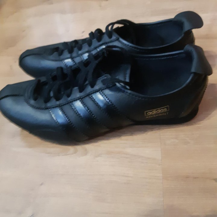 Кроссовки adidas