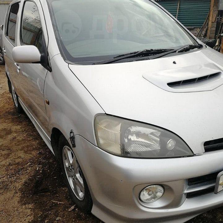 Daihatsu YRV, 2002