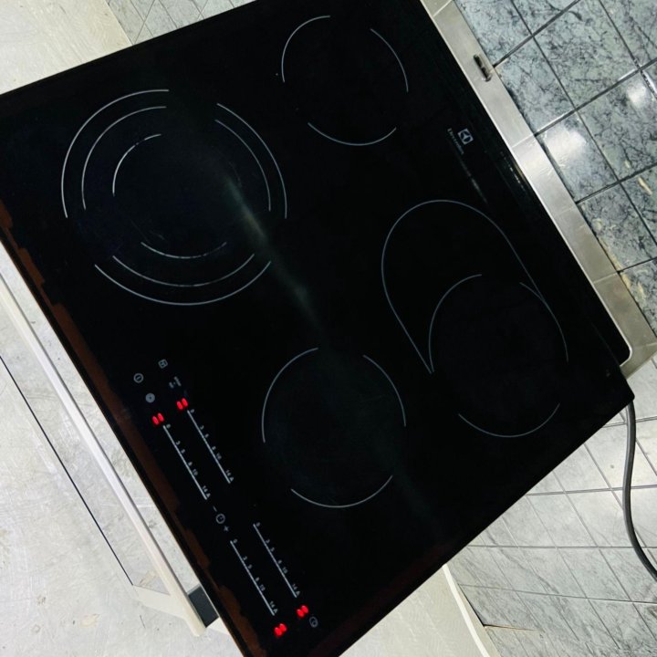 Варочная панель Electrolux EHF 6755FOK