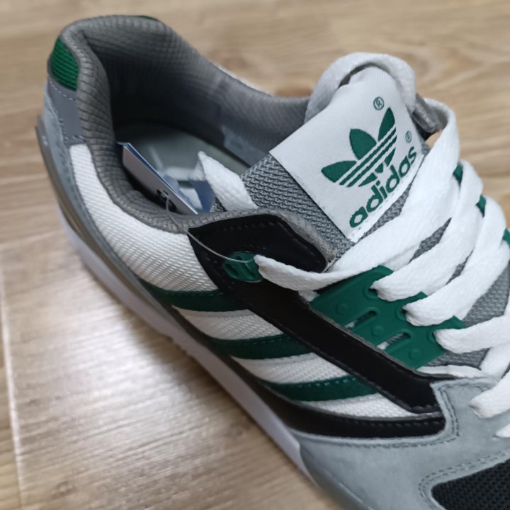 Кроссовки adidas torsion