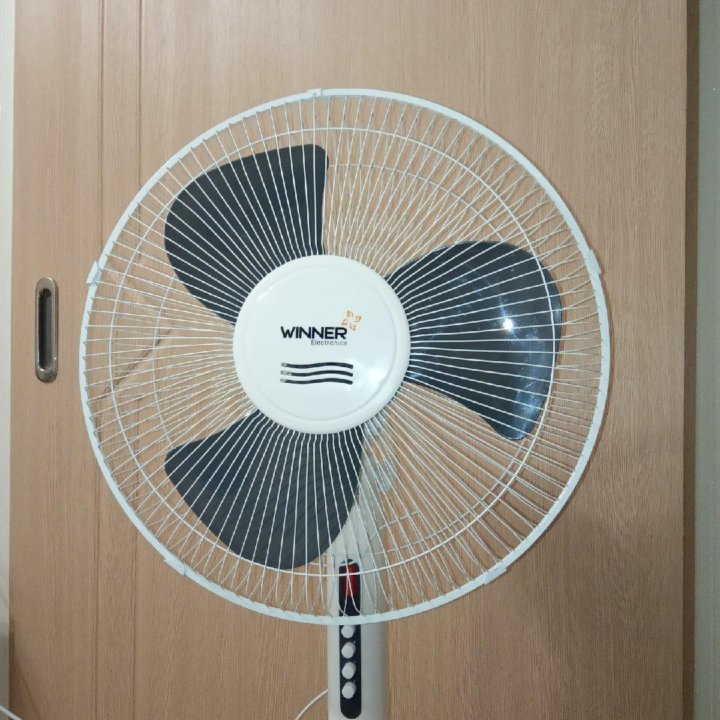 Вентилятор напольный. Новый