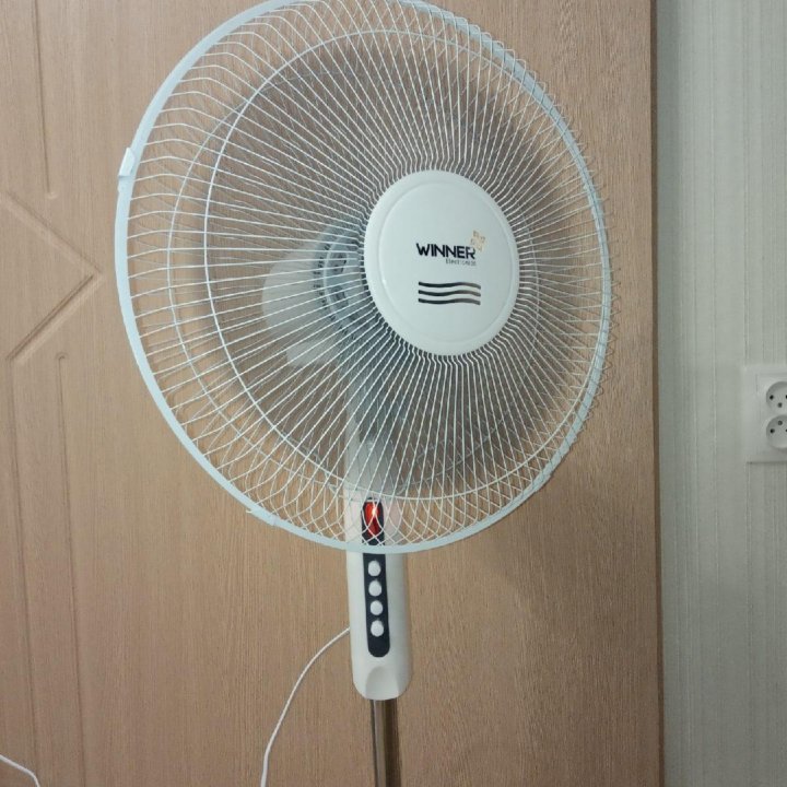 Вентилятор напольный. Новый