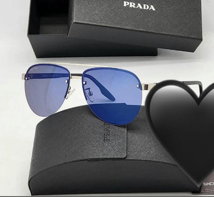 солнцезащитные очки Prada