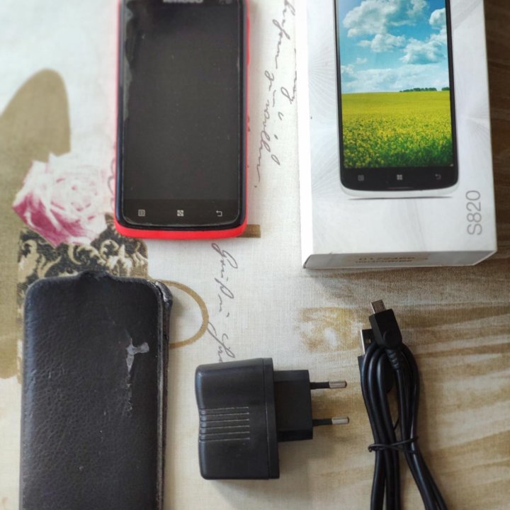 Lenovo s820