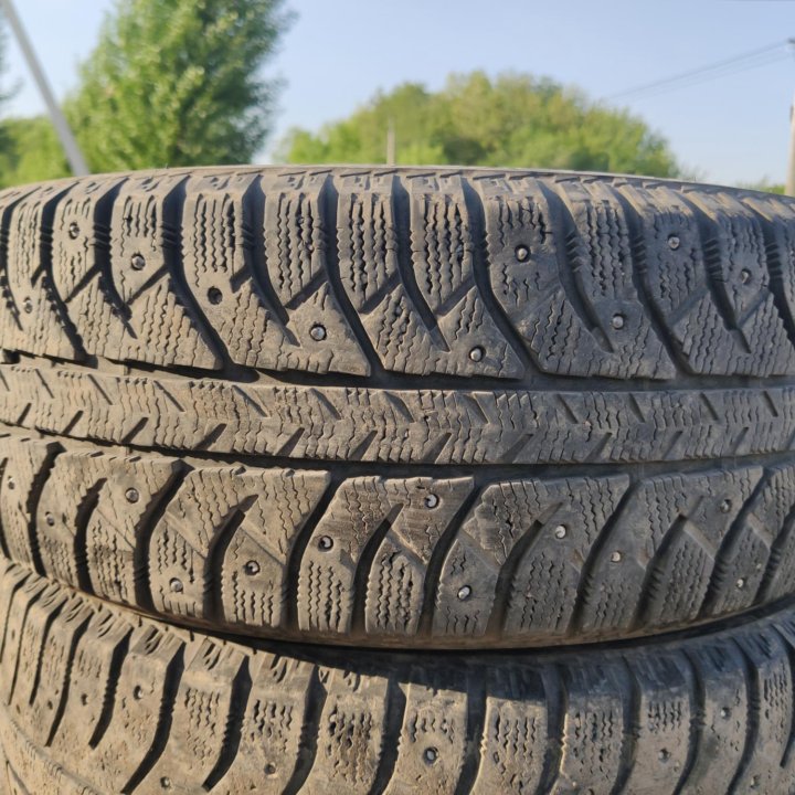 Bridgestone Ice Cruiser 7000, 185/60/14 пара