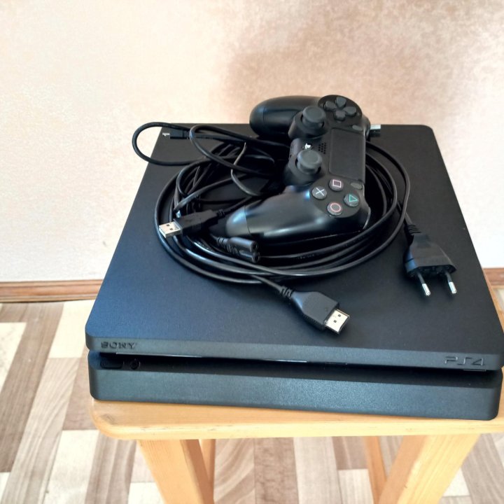 PS4 Slim 500gb в отличном состоянии