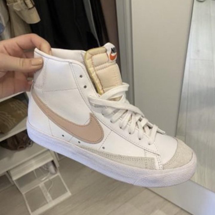 Кроссовки Nike mid 77 peach оригинал