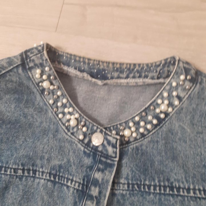 Джинсовая куртка