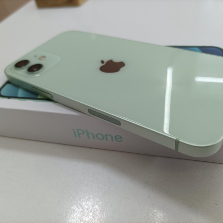 iPhone 12 128 ГБ, в идеальном состоянии (магазин)