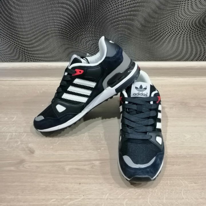 Кроссовки новые Adidas ZX-750 р.42,43