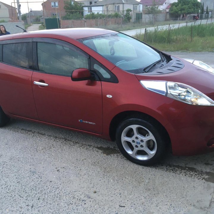 Nissan Leaf, 2012