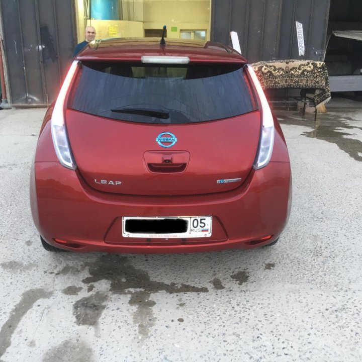 Nissan Leaf, 2012