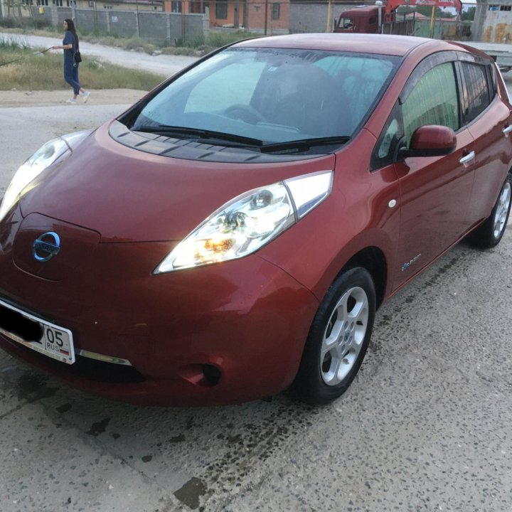 Nissan Leaf, 2012