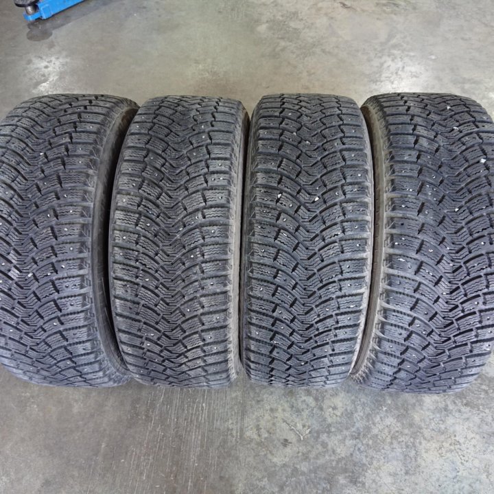 Зимние шины MICHELIN 235/55 17