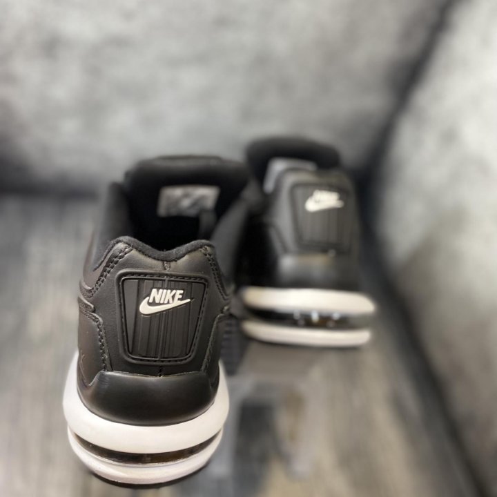 Кроссовки Nike air max