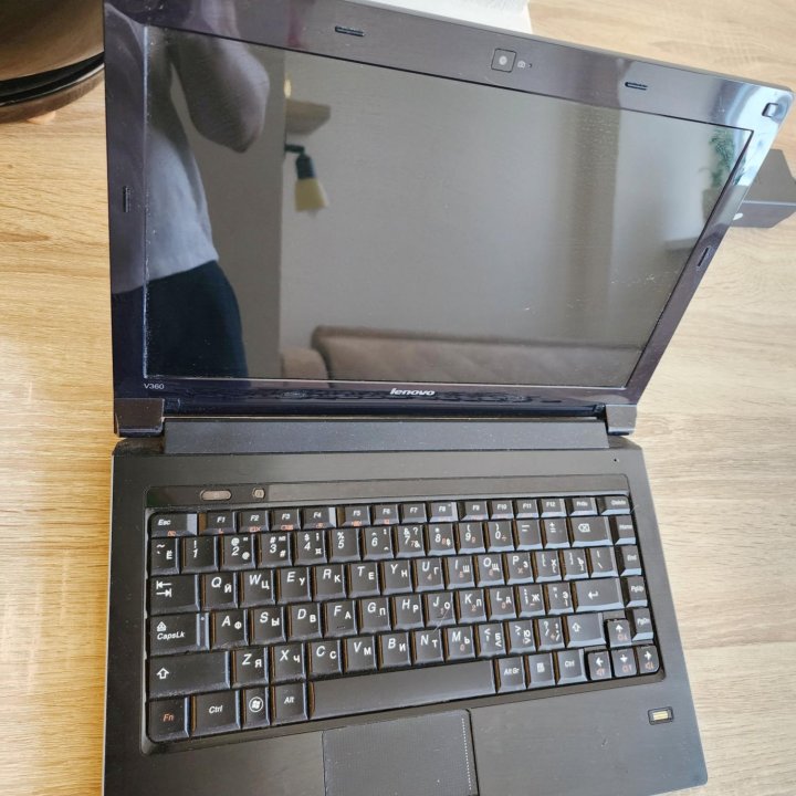 Lenovo V360, core i3, 2 видеокарты, SSD